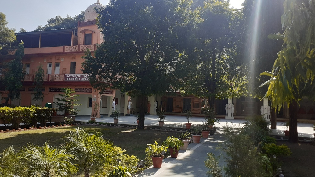 Parmarth Niketan Ashram Rishikesh